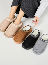 Load image into Gallery viewer, Faux Fur Suede Platform Slippers
