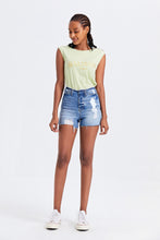 Load image into Gallery viewer, BAYEAS High Rise Bandless Denim Shorts
