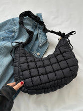 Load image into Gallery viewer, Bubble Texture Ruched Strap Quilted Shoulder Bag
