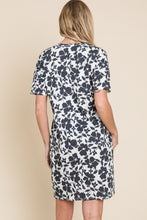 Load image into Gallery viewer, BOMBOM Floral Button Down Mini Dress
