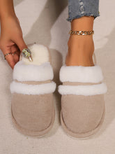 Load image into Gallery viewer, Contrast Faux Fur Round Toe Slippers
