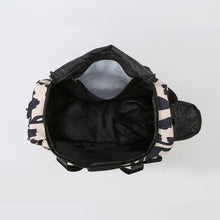 Load image into Gallery viewer, Oxford Cloth Animal Print Travel Bag
