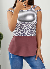 Load image into Gallery viewer, Color Block Shoulder Detail Tank
