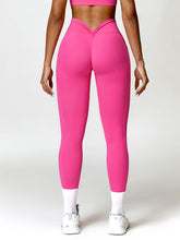 Load image into Gallery viewer, Ruched Pocketed High Waist Active Leggings
