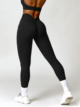 Load image into Gallery viewer, Ruched Pocketed High Waist Active Leggings
