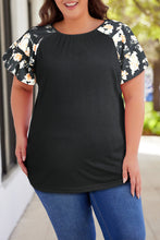 Load image into Gallery viewer, Plus Size Floral Spliced Tee Shirt
