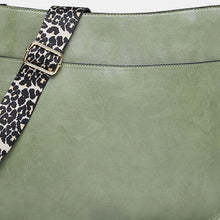 Load image into Gallery viewer, PU Leather Leopard Shoulder Bag
