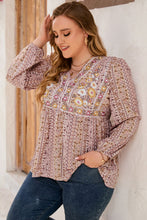 Load image into Gallery viewer, Plus Size V-Neck Prined Long Sleeve Blouse
