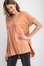 Load image into Gallery viewer, V NECK BASIC HIGH-LOW HEM TOP
