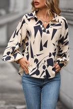 Load image into Gallery viewer, Printed Johnny Collar Blouse
