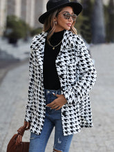 Load image into Gallery viewer, Houndstooth Button Down Jacket
